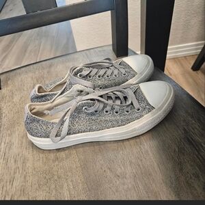 Converse Textured Gray Sneakers